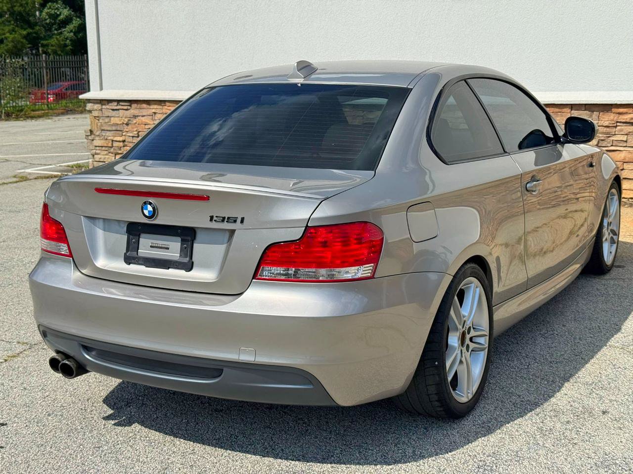 Used 2010 BMW 135i Coupe RWD image 7