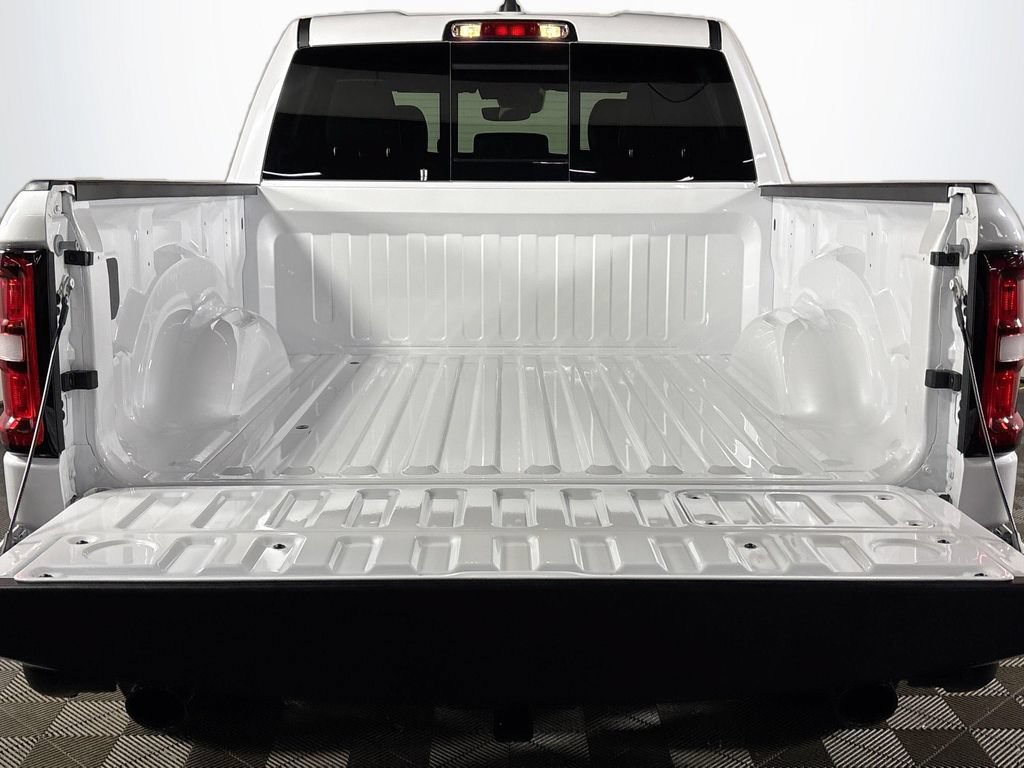 New 2026 RAM 1500 Laramie w/ Night Edition AWD/4WD image 21