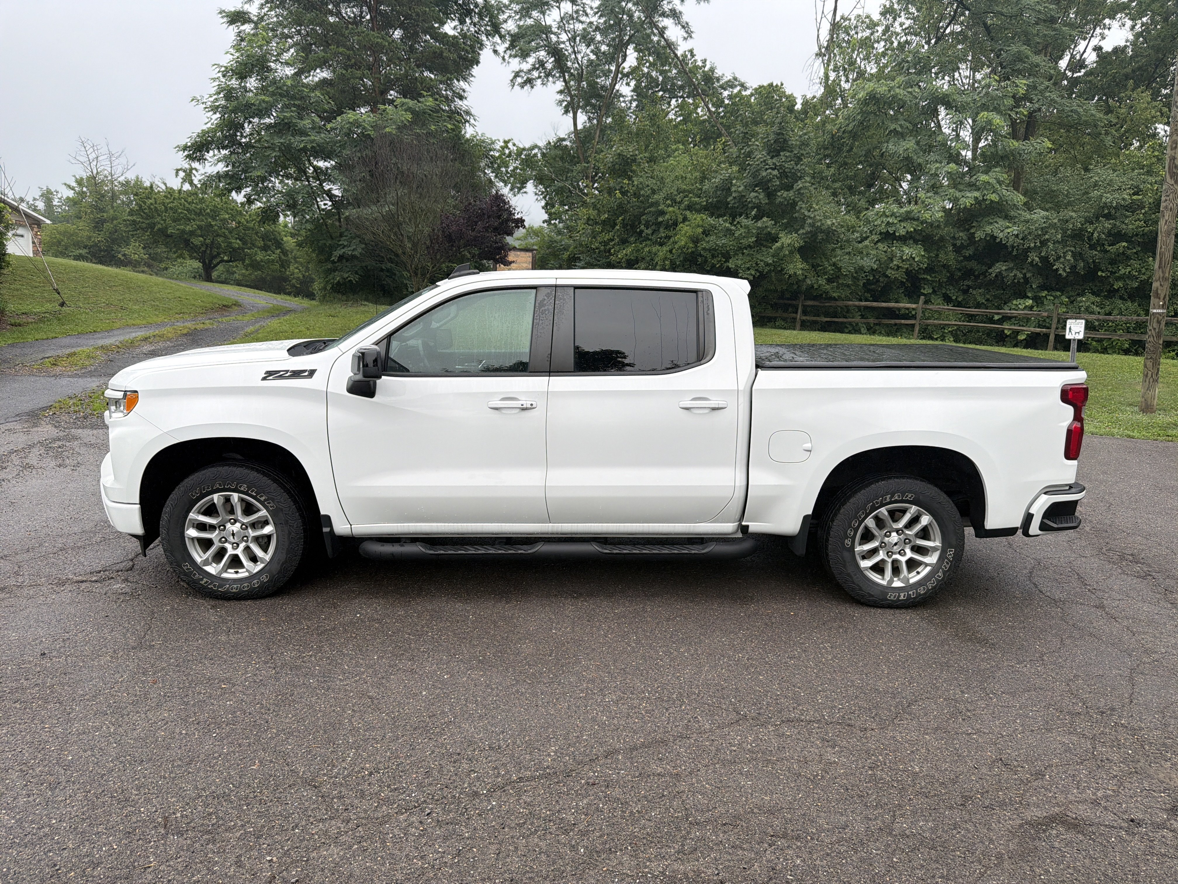 Used 2023 Chevrolet Silverado 1500 RST AWD/4WD image 7