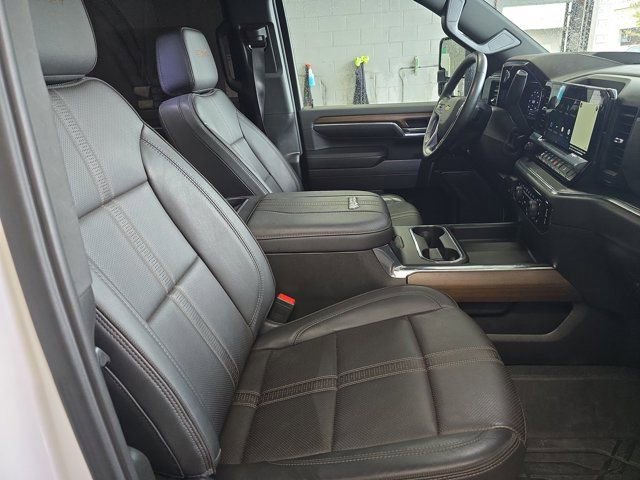 Used 2024 Chevrolet Silverado 2500 High Country w/ High Country Premium Package image 10