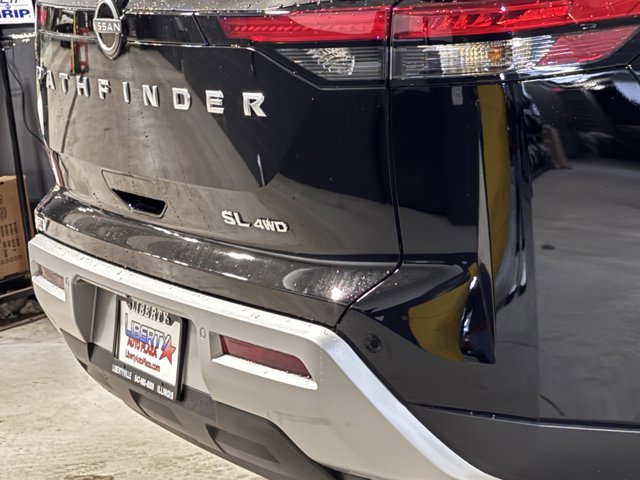 New 2025 Nissan Pathfinder SL image 15