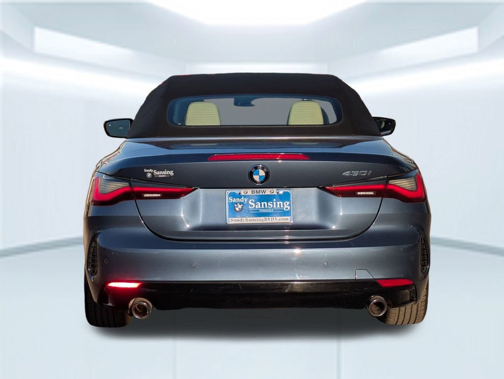 Used 2024 BMW 430i Convertible image 4