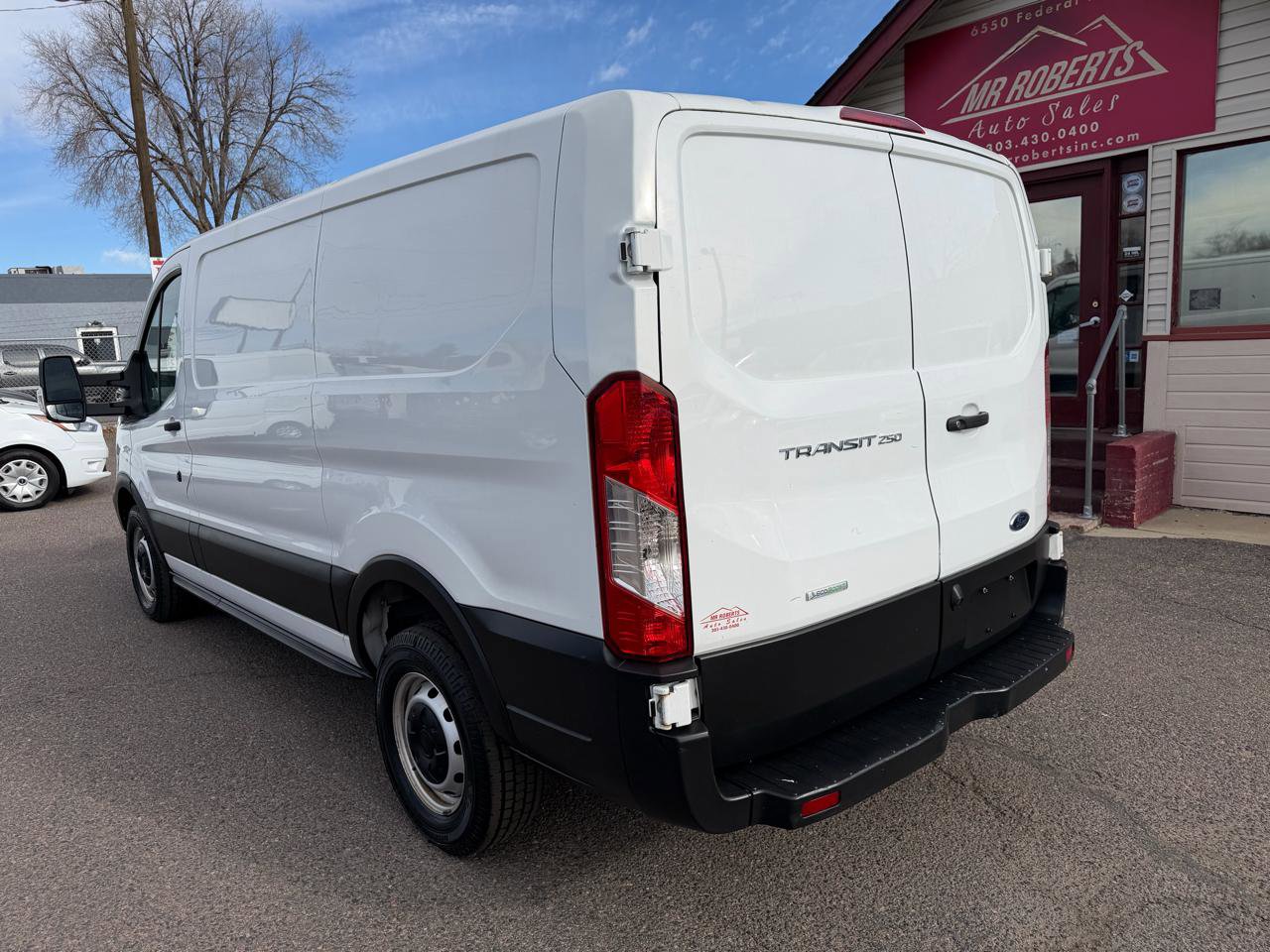 Used 2019 Ford Transit 250 130 Low Roof image 7