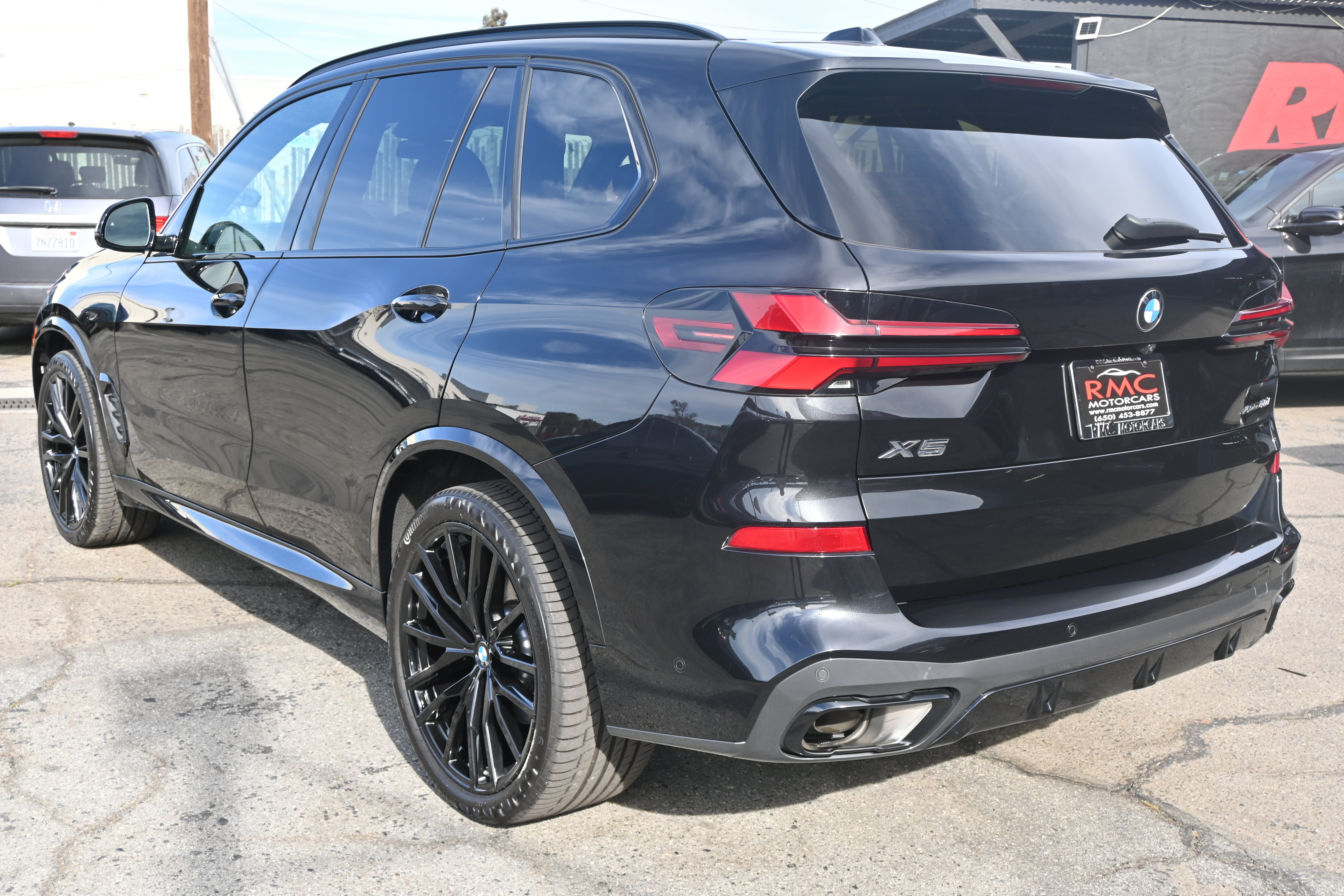 Used 2024 BMW X5 xDrive40i w/ M Sport Package AWD/4WD image 22