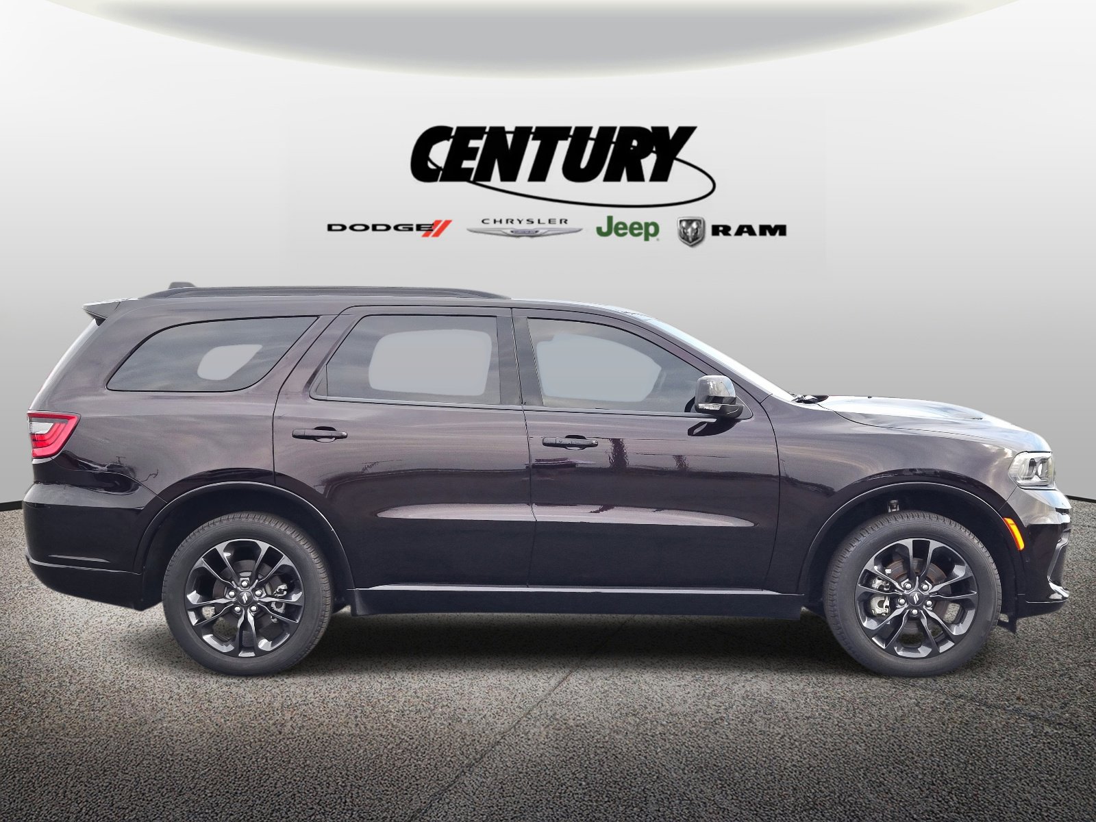 Used 2024 Dodge Durango GT image 2