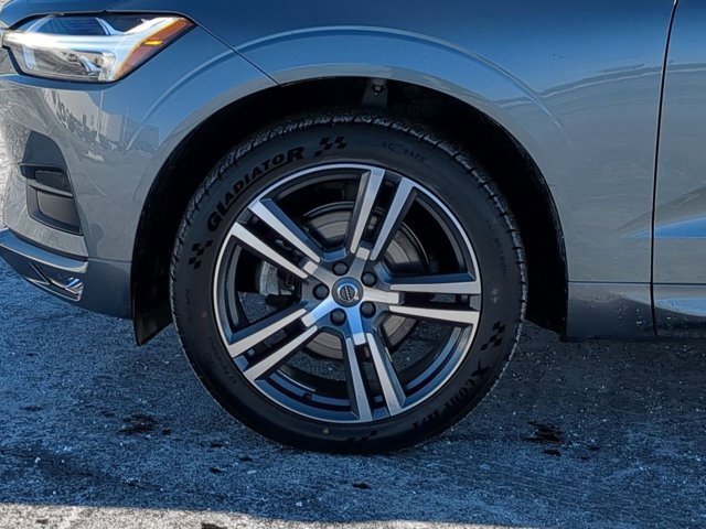 Used 2021 Volvo XC60 T5 Momentum w/ Protection Package image 7