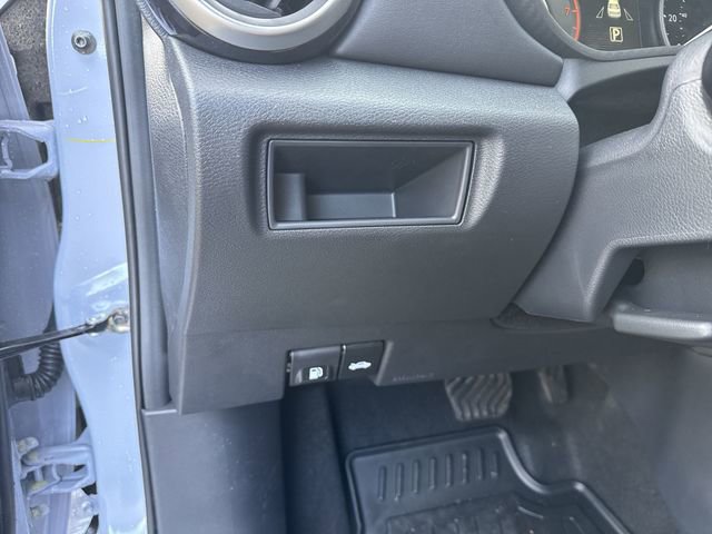 New 2025 Nissan Versa SR w/ Trunk Package FWD image 23