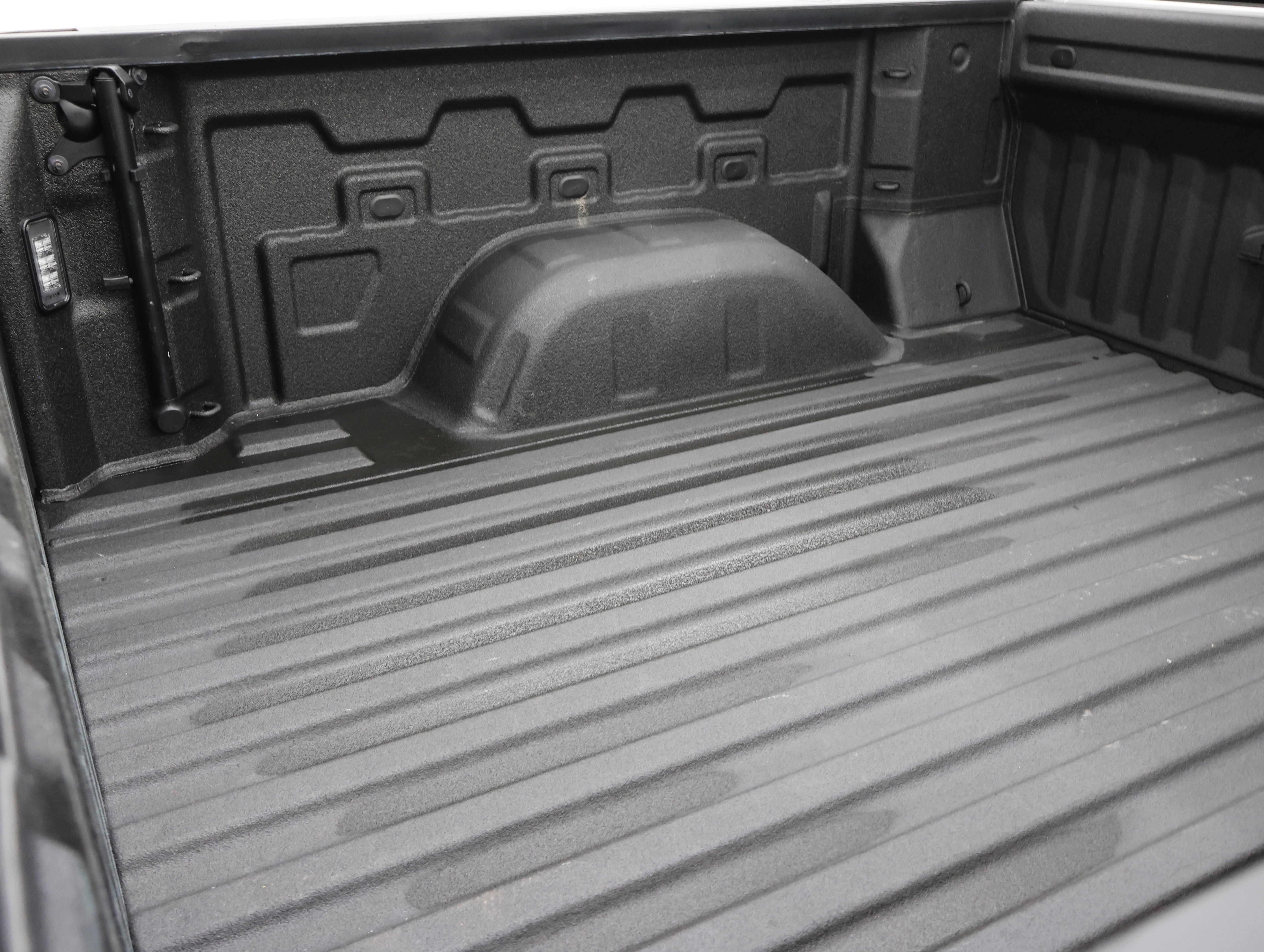 Used 2022 GMC Sierra 1500 AT4X image 5