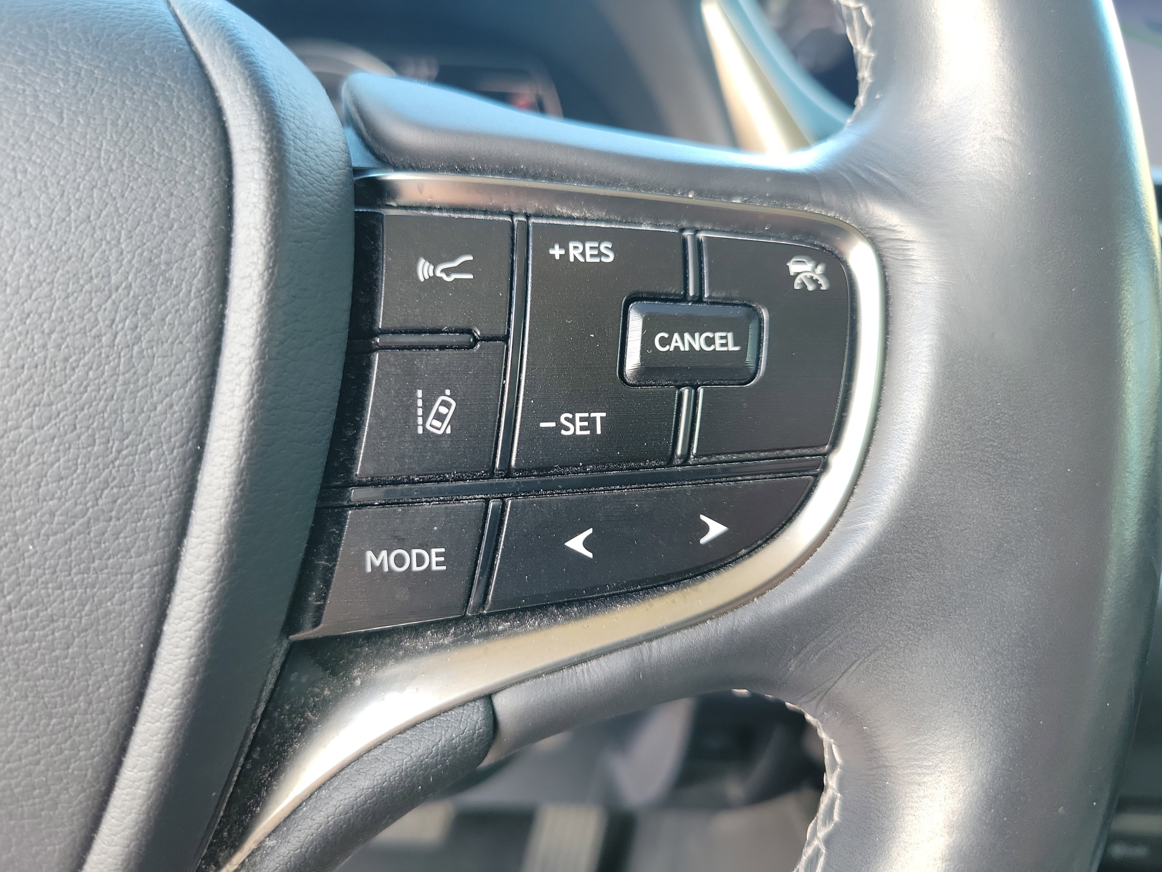 Used 2021 Lexus ES 300h w/ Premium Package image 19