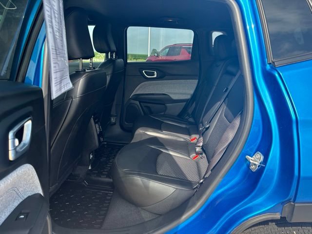 Used 2025 Jeep Compass Latitude AWD/4WD image 15