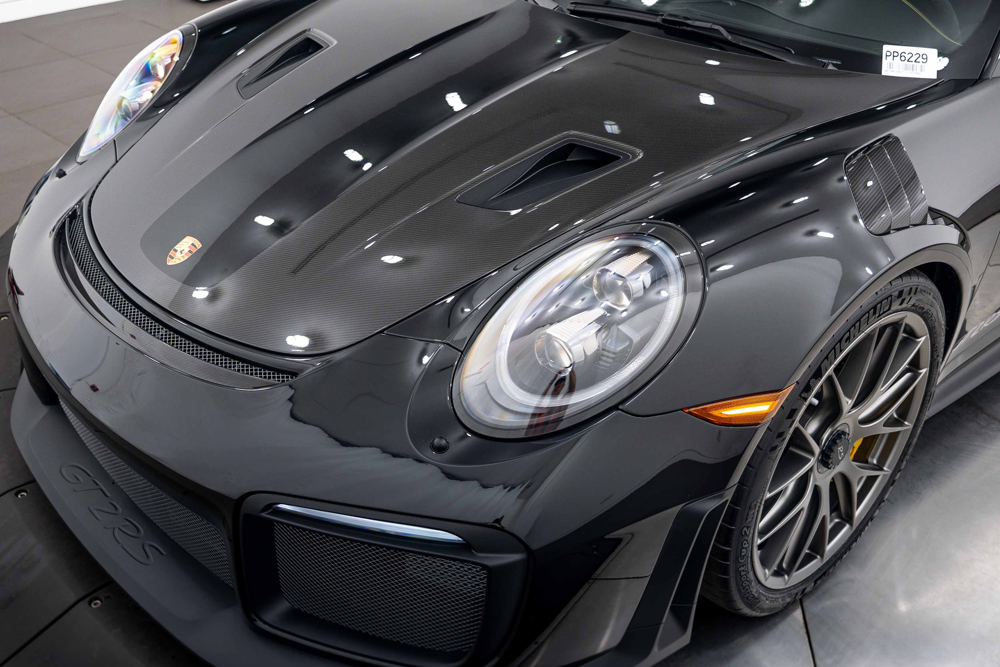 Certified 2018 Porsche 911 GT2 RS RWD image 34