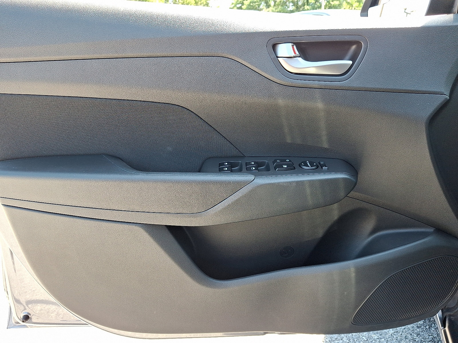 Used 2020 Hyundai Accent SEL FWD image 12