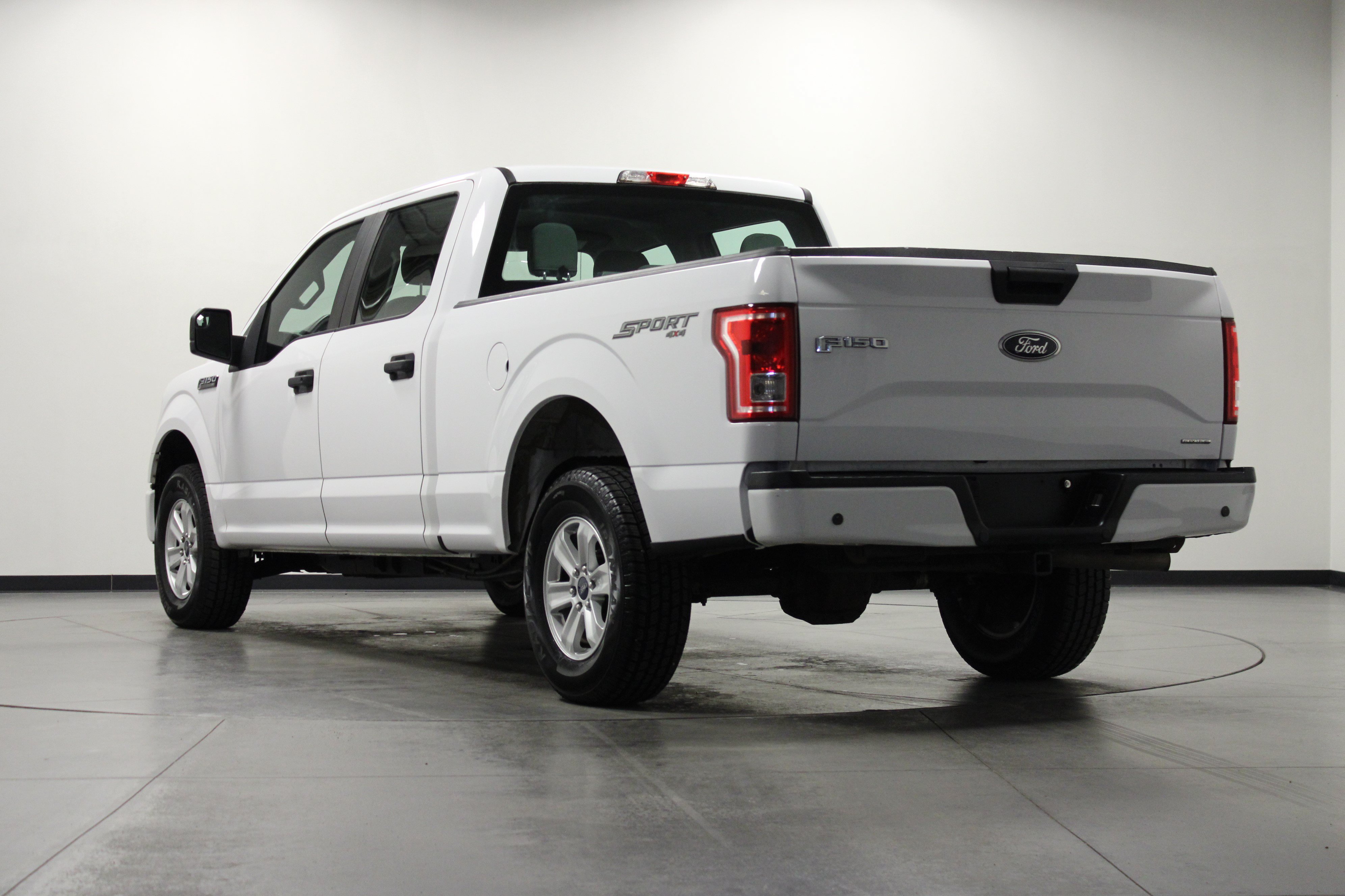 Used 2015 Ford F150 XL w/ Equipment Group 101A Mid AWD/4WD image 6