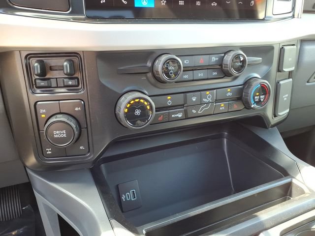 New 2026 Ford F250 XLT w/ XLT Premium Package AWD/4WD image 14