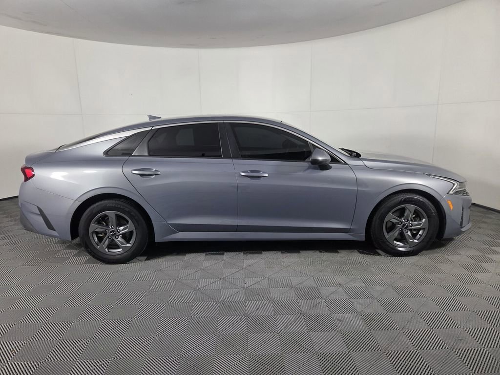 Used 2022 Kia K5 LX FWD image 4