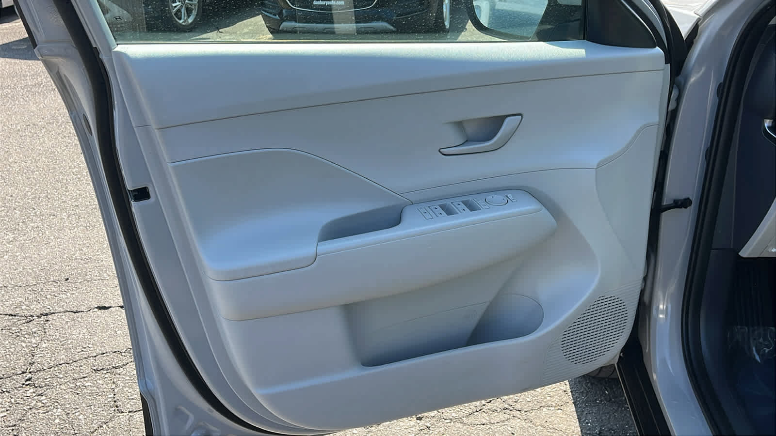 Used 2024 Hyundai Kona SEL image 9