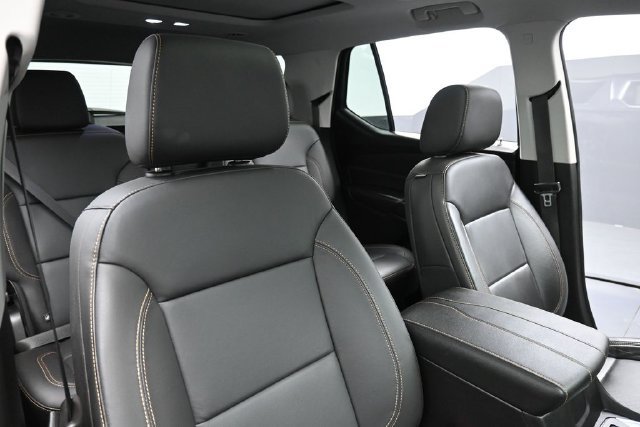 Used 2021 Chevrolet Traverse LT w/ LT Premium Package FWD image 34