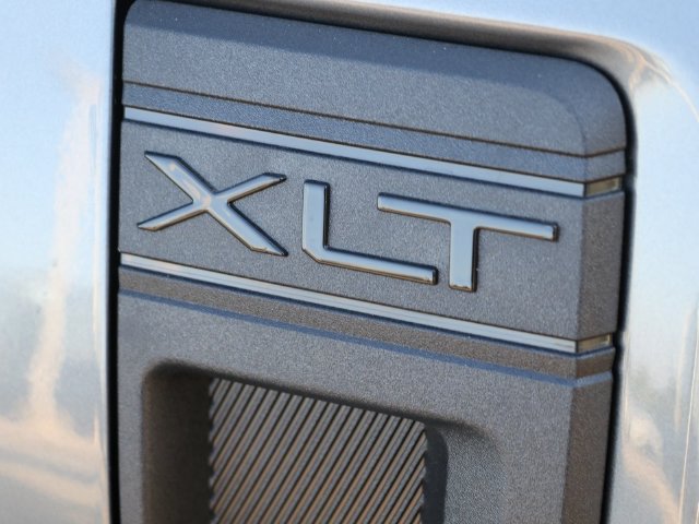 New 2026 Ford Maverick XLT w/ XLT Luxury Package AWD/4WD image 9