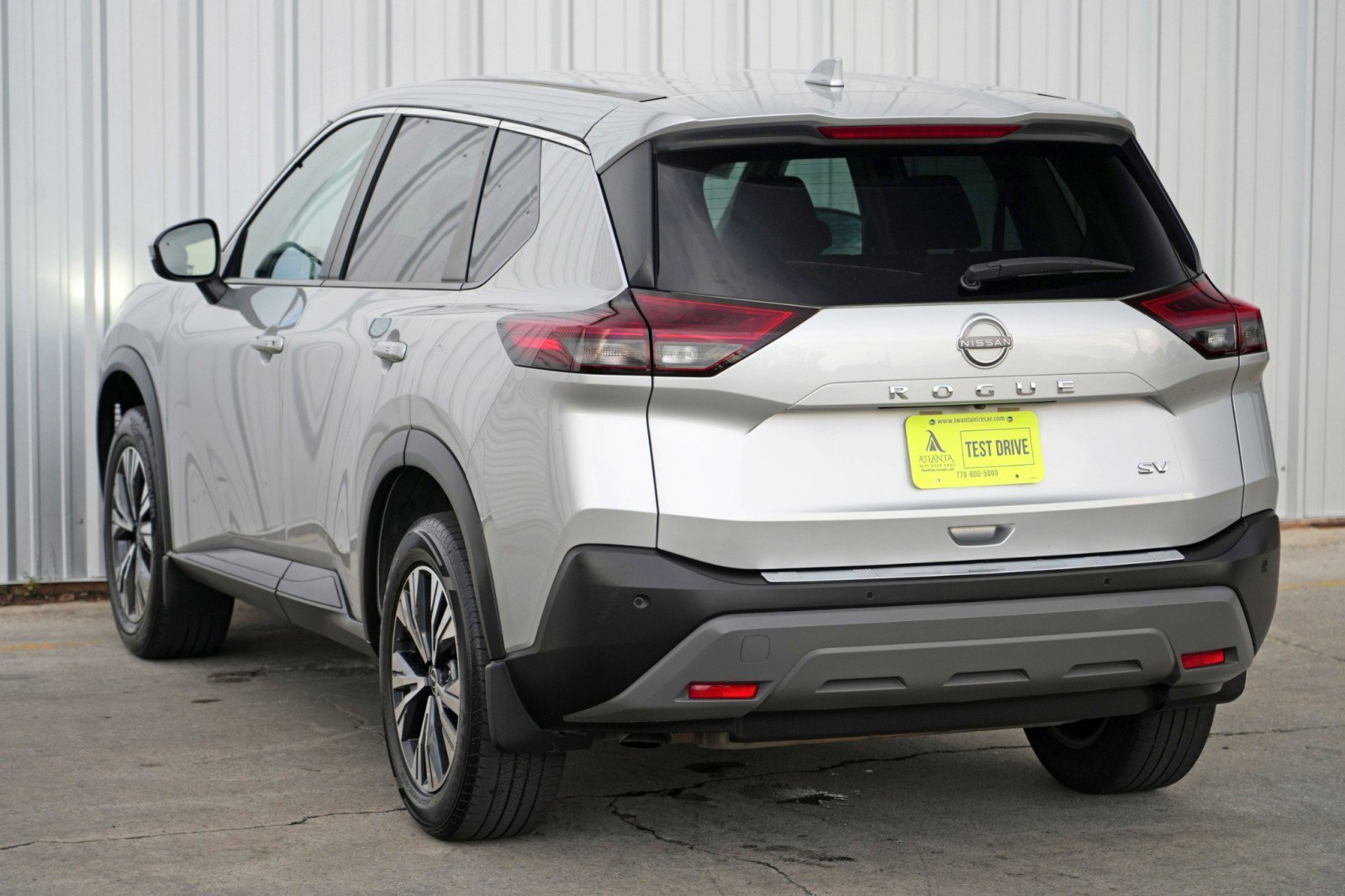 Used 2023 Nissan Rogue SV image 45
