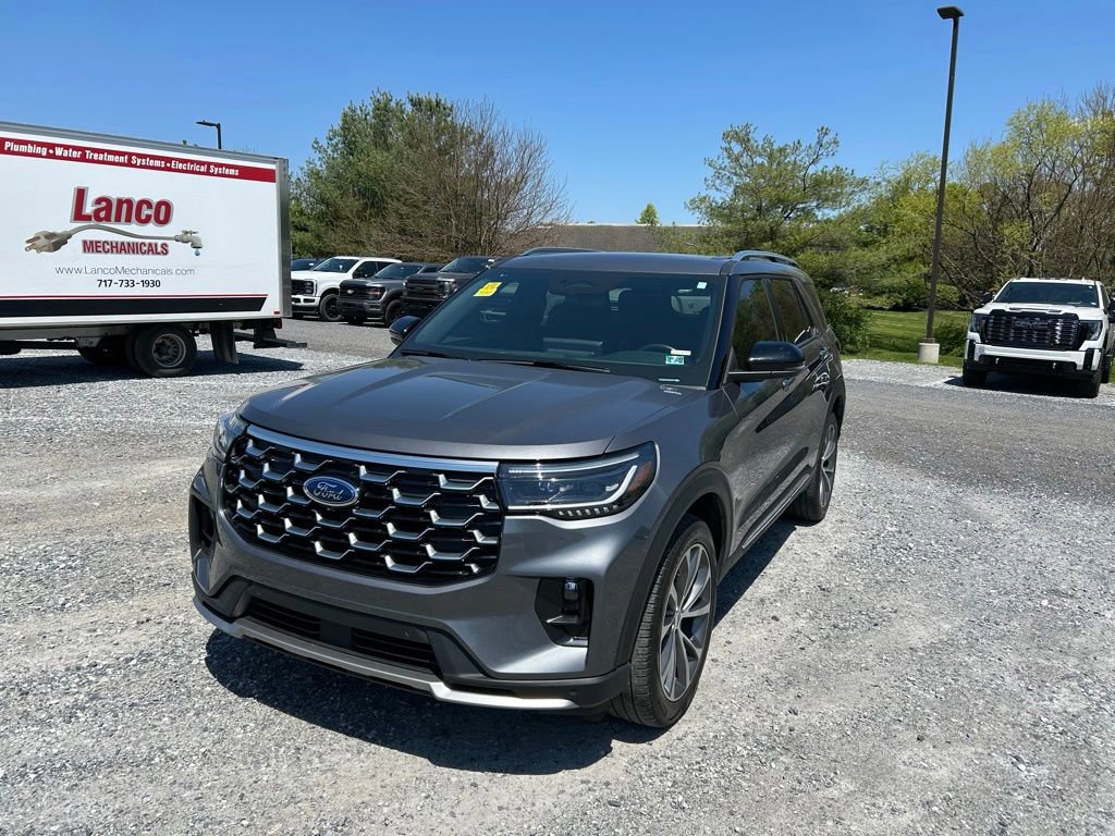 Used 2025 Ford Explorer Platinum w/ Ultimate Package AWD/4WD image 2