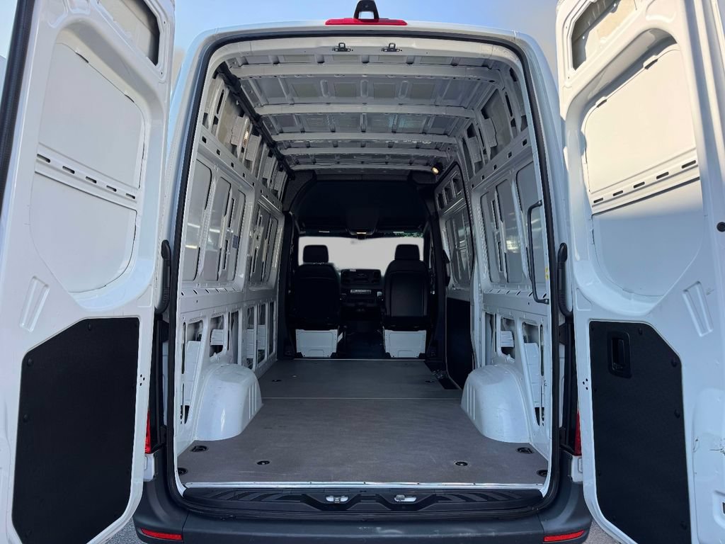 Used 2025 Mercedes-Benz Sprinter 2500 image 19