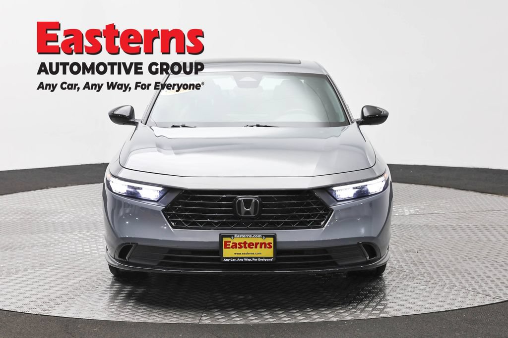 Used 2023 Honda Accord Sport image 2