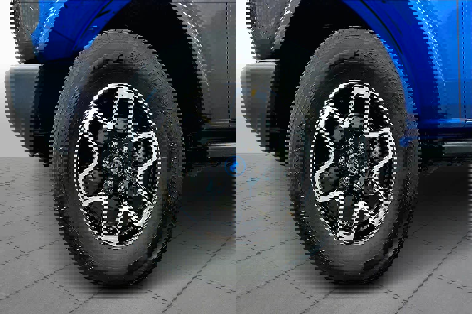 Used 2023 Ford Bronco Outer Banks image 10