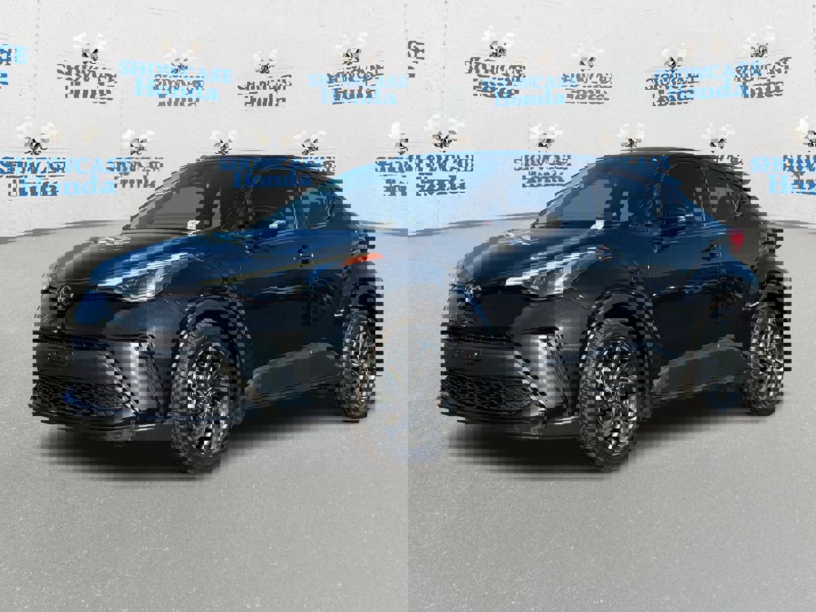 Used 2020 Toyota C-HR Limited image 2