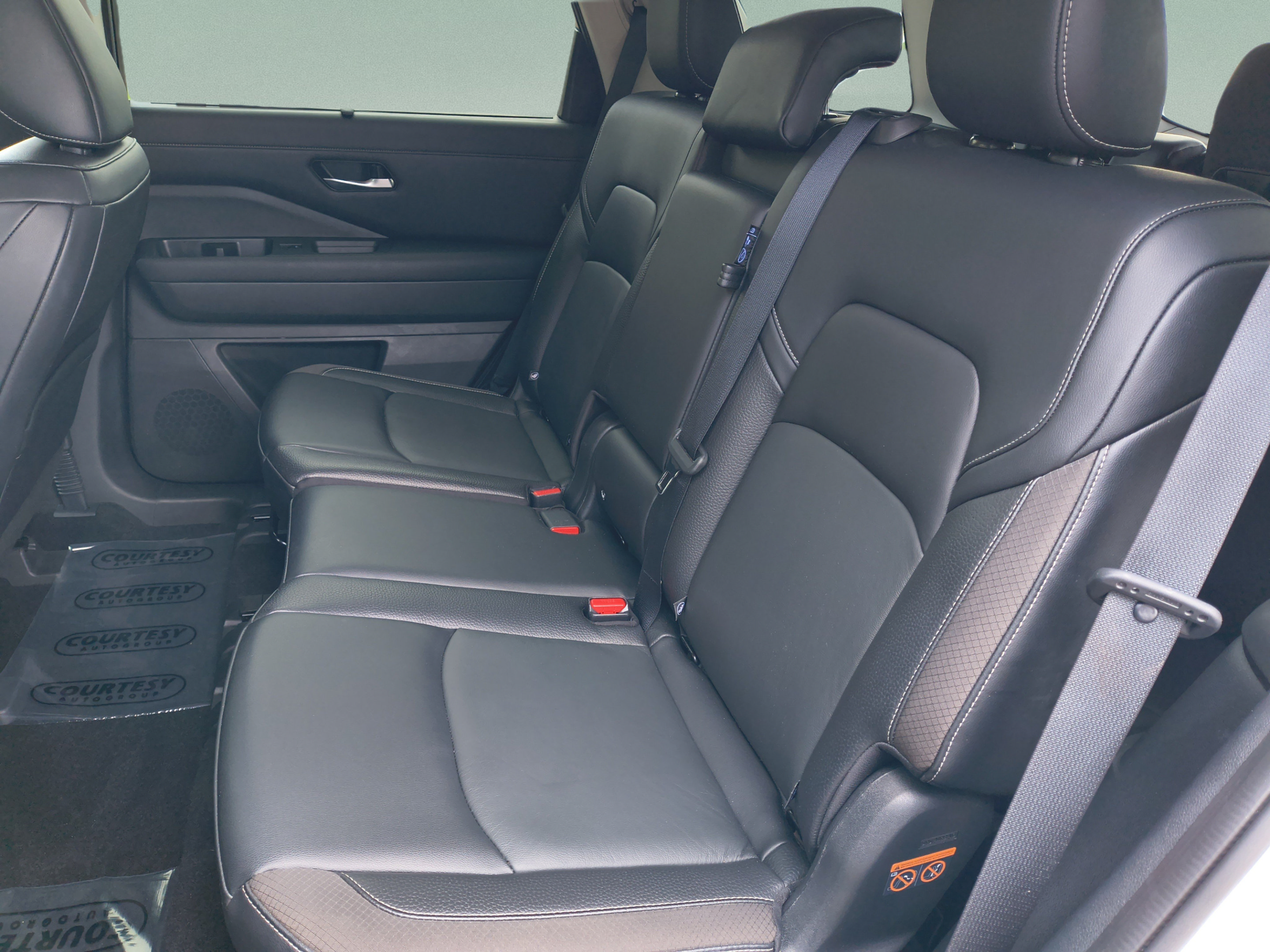 Certified 2022 Nissan Pathfinder SL w/ Cargo Package AWD/4WD image 19