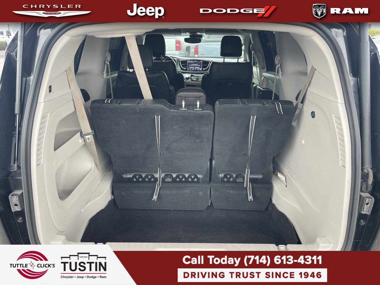 Used 2022 Chrysler Pacifica Touring-L FWD image 37