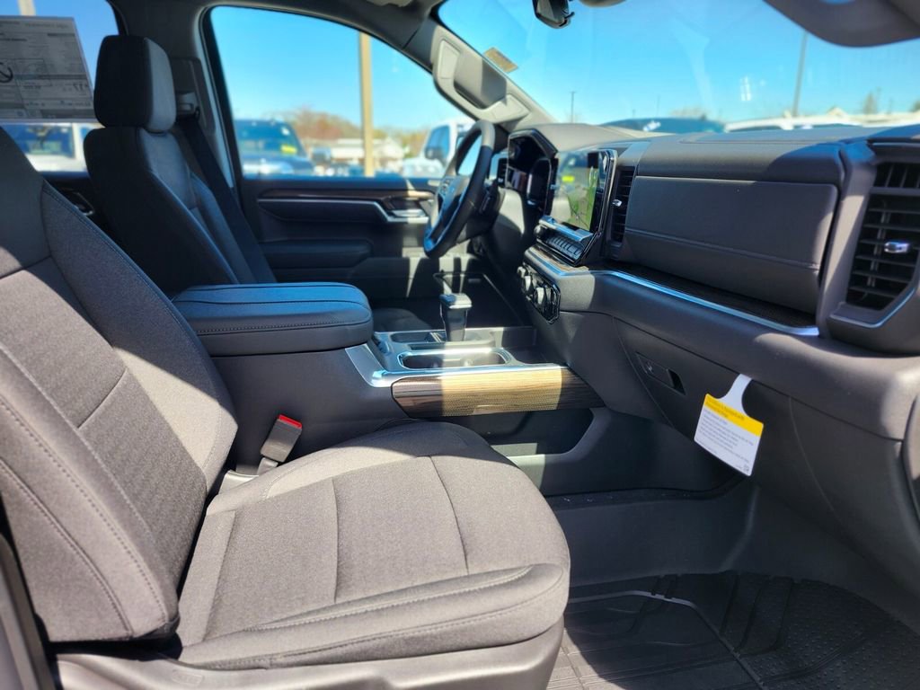 New 2026 Chevrolet Silverado 1500 RST w/ Safety Package AWD/4WD image 9