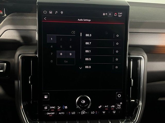 Used 2025 GMC Yukon XL Denali image 15