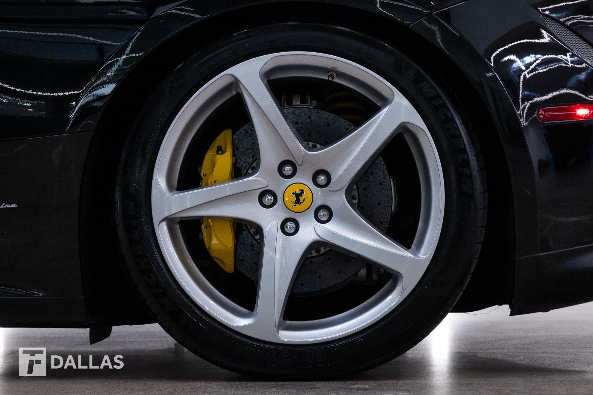 Used 2016 Ferrari FF AWD/4WD image 8
