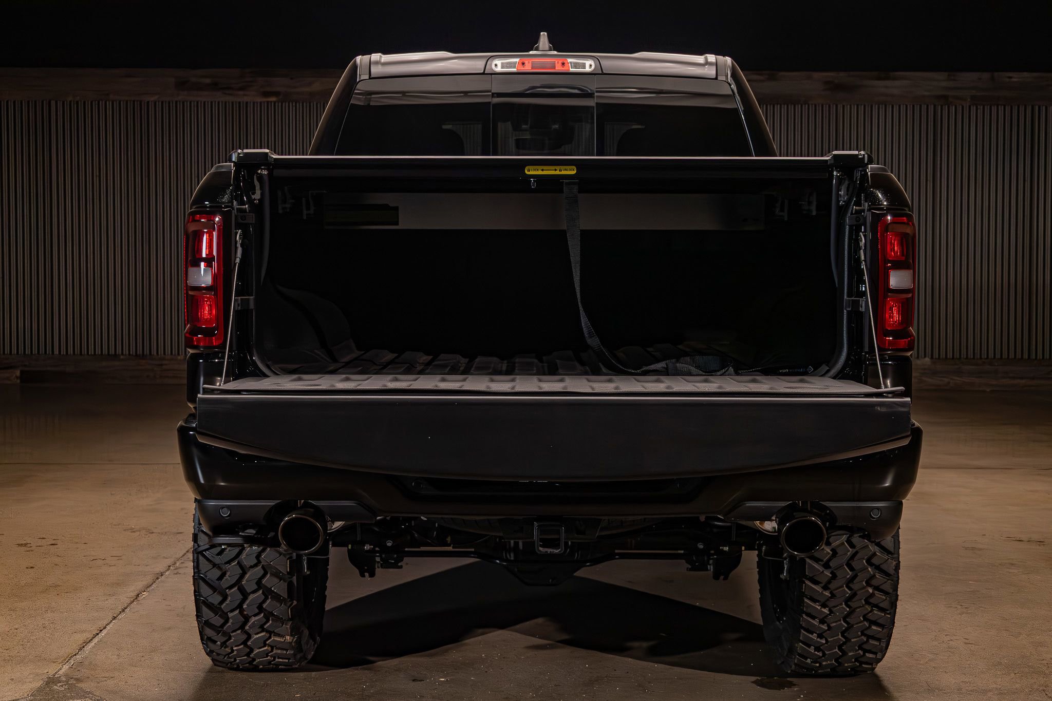 Used 2025 RAM 1500 Big Horn AWD/4WD image 9