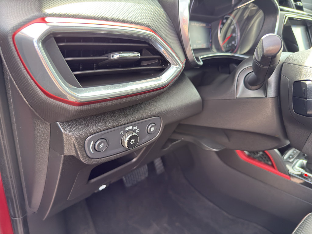 Certified 2022 Chevrolet TrailBlazer RS w/ Sun and Liftgate Package AWD/4WD image 15