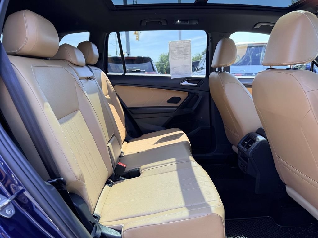 Used 2022 Volkswagen Tiguan SE AWD/4WD image 10