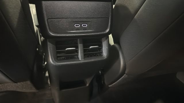 Used 2025 Chevrolet Equinox LT image 30