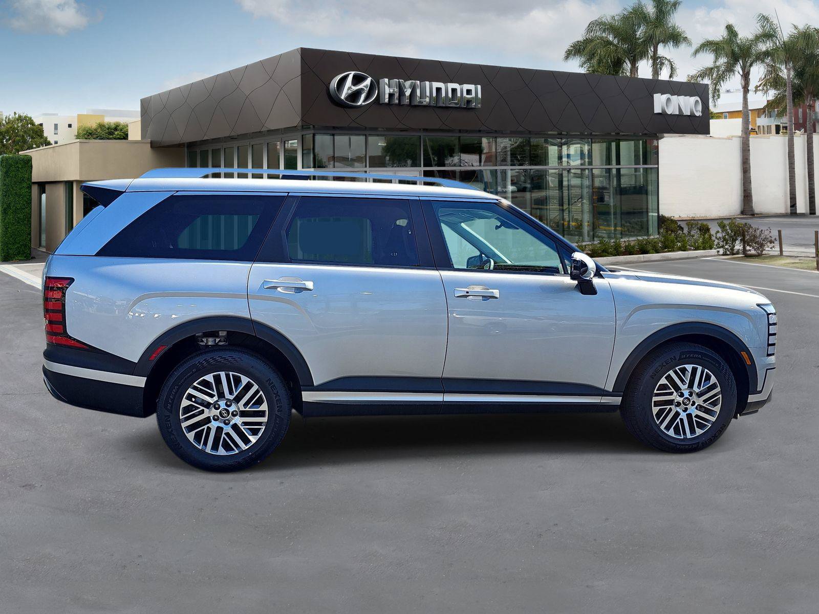 New 2026 Hyundai Palisade SEL FWD image 2