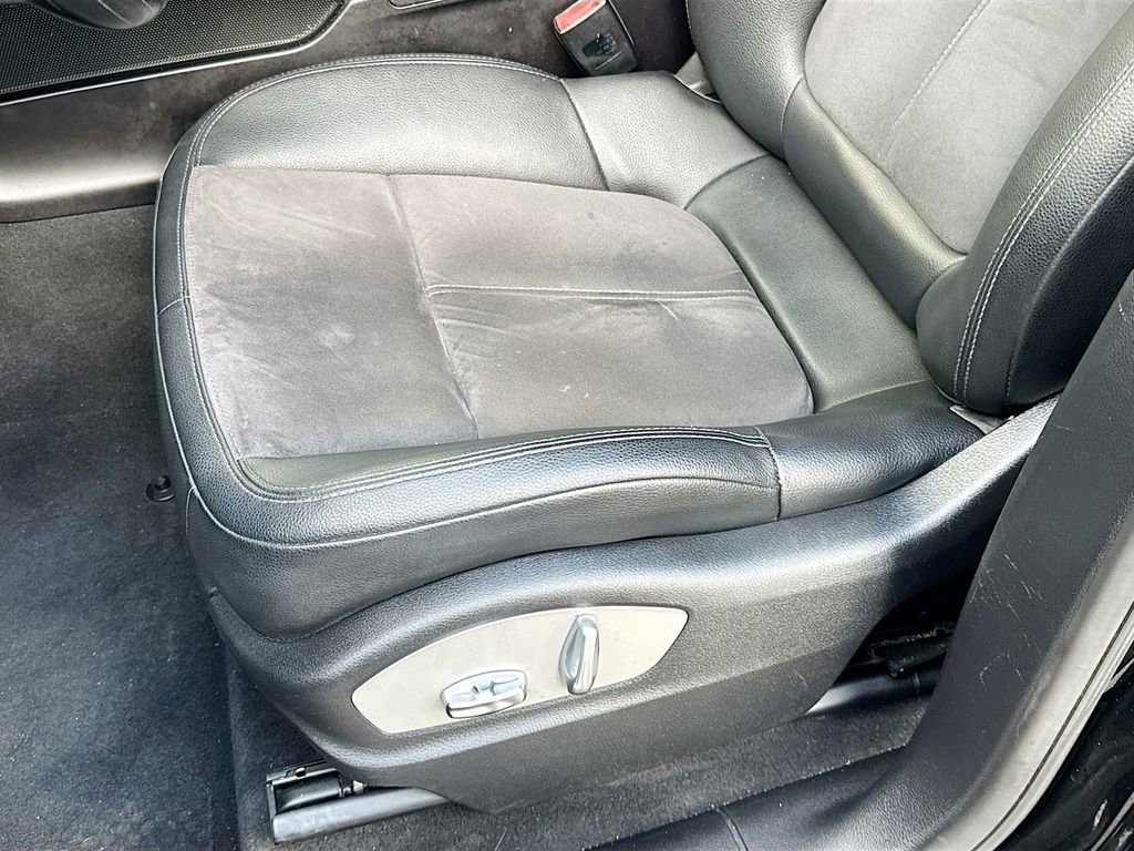 Used 2018 Porsche Macan image 19