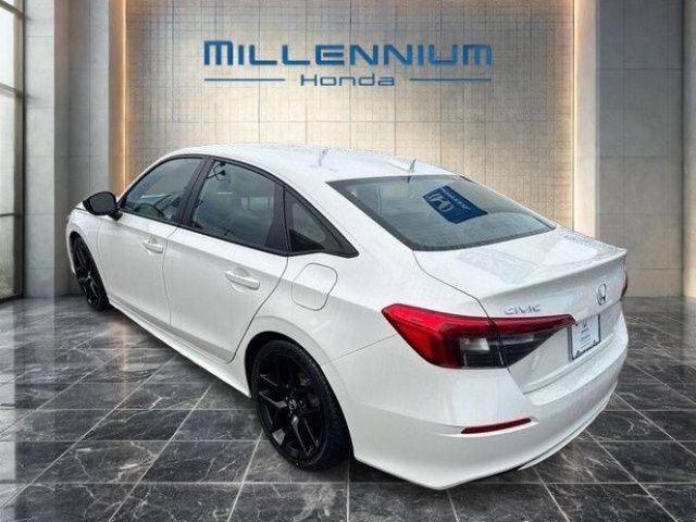 Used 2024 Honda Civic Sport image 2