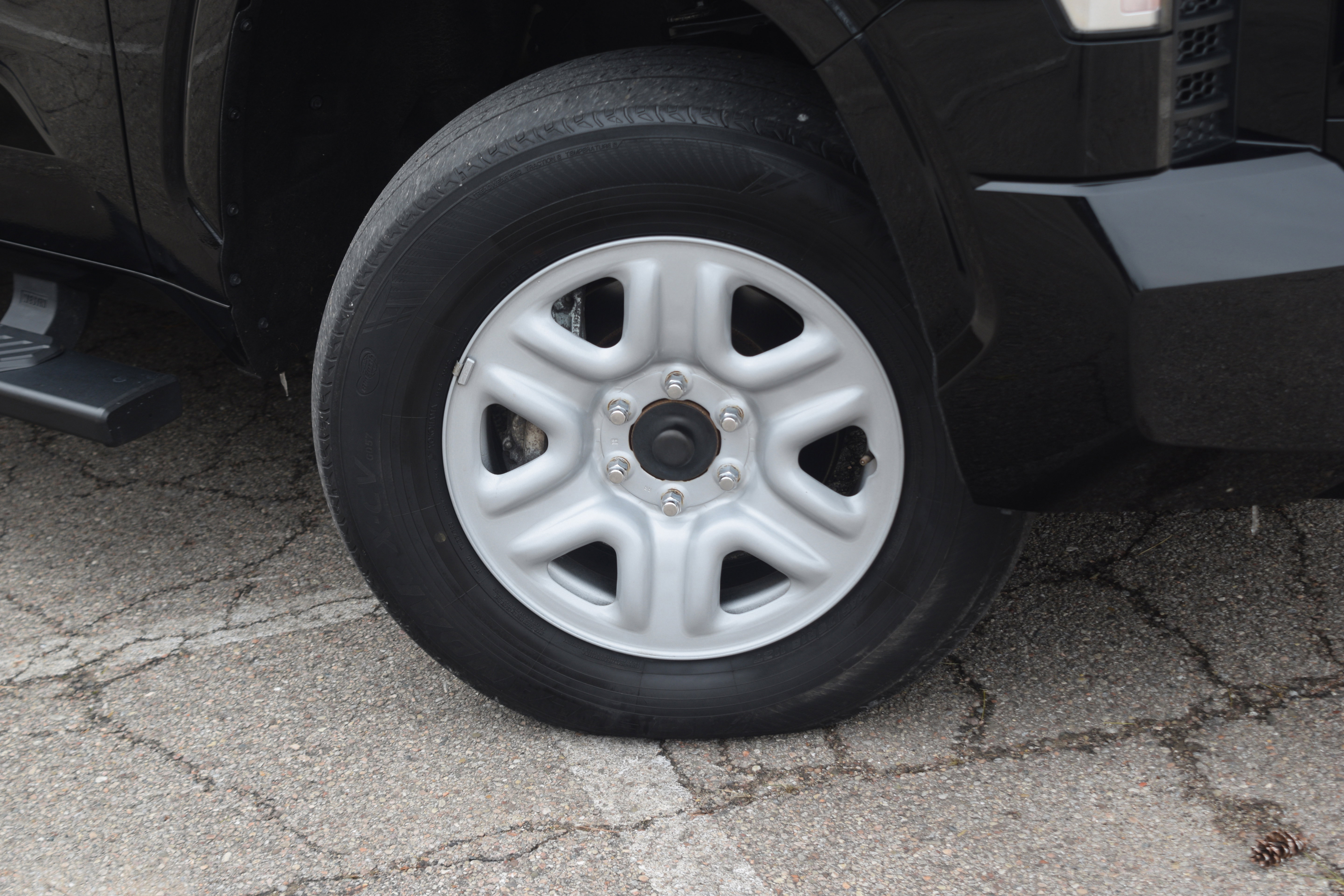 Used 2023 Toyota Tundra SR image 29