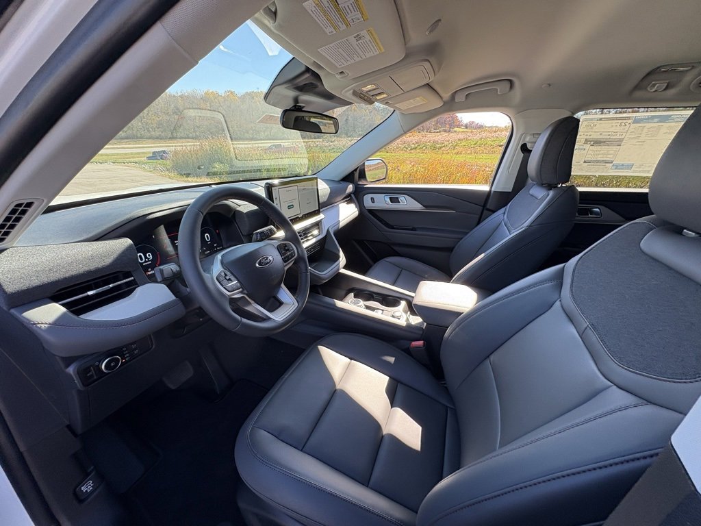 New 2026 Ford Explorer Active w/ Active Comfort Package image 39