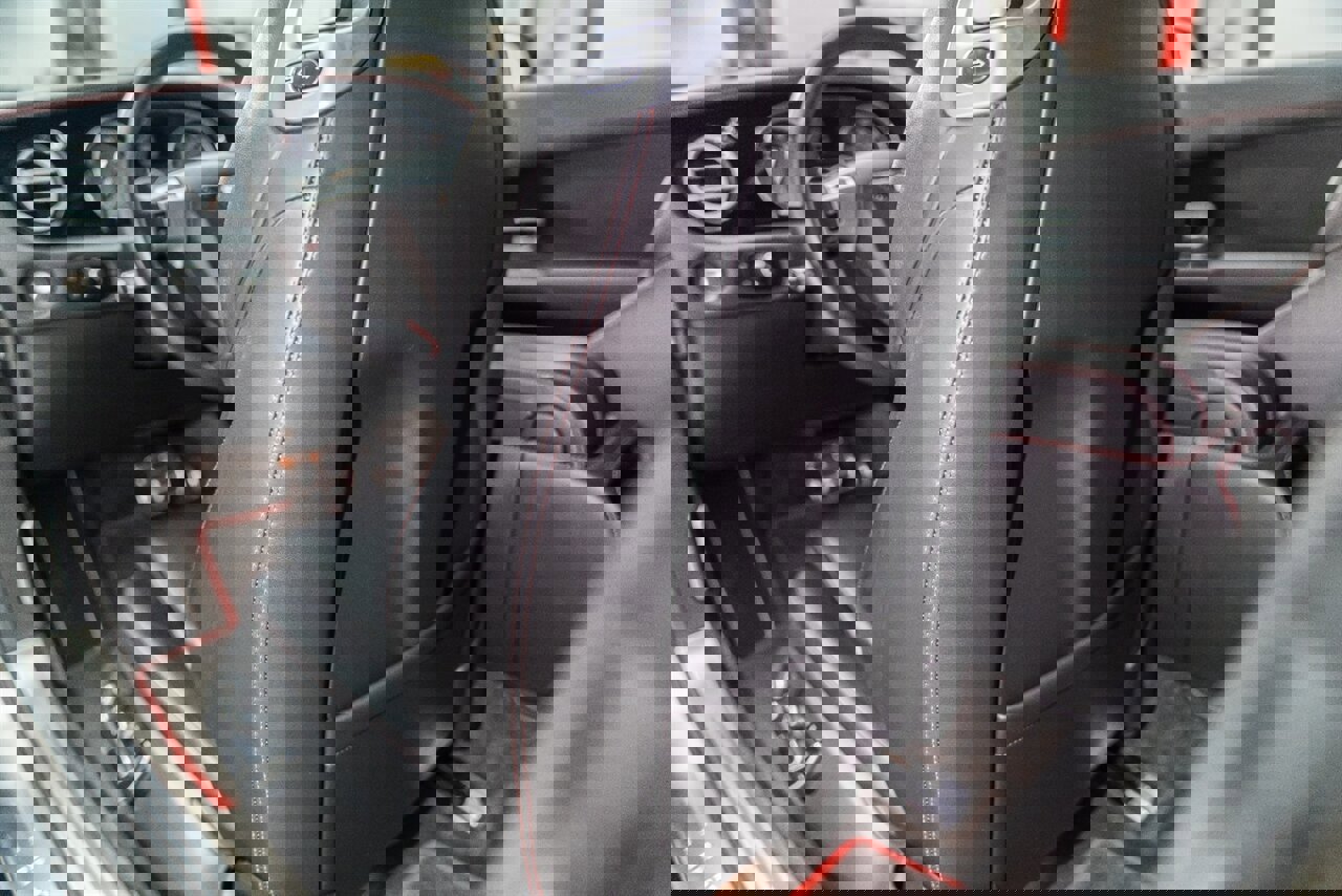 Used 2015 Bentley Continental GT image 28