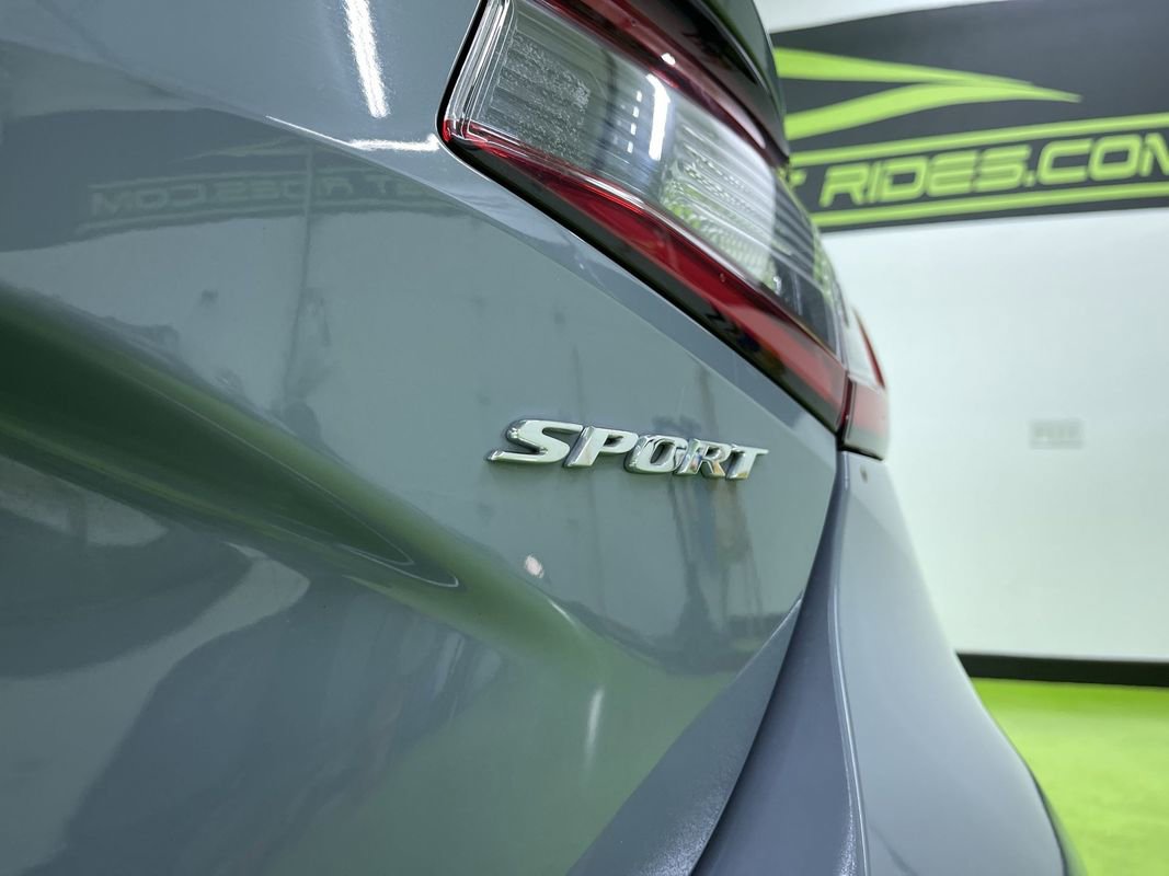 Used 2022 Honda Civic Sport image 14