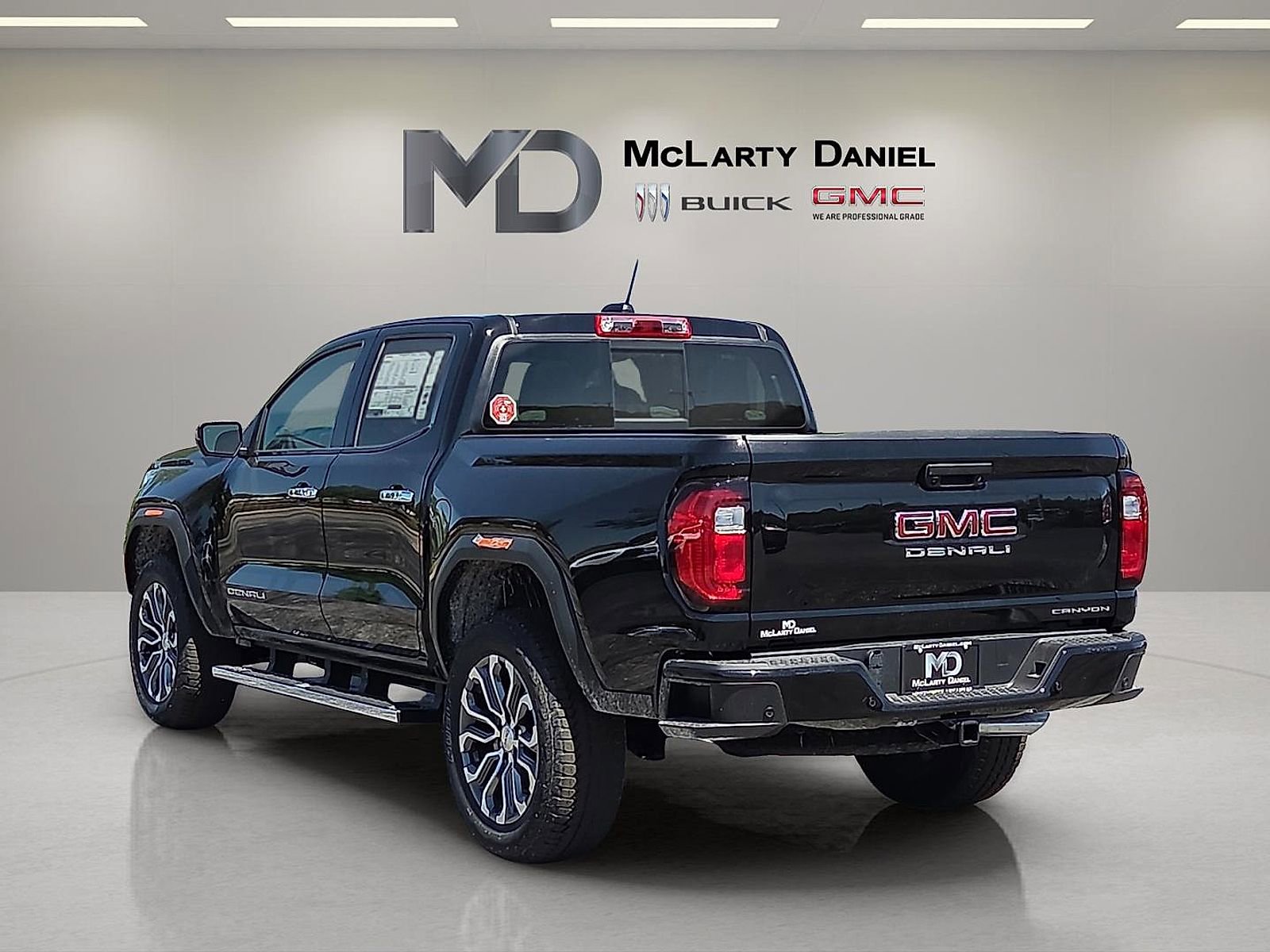 New 2026 GMC Canyon Denali AWD/4WD image 4