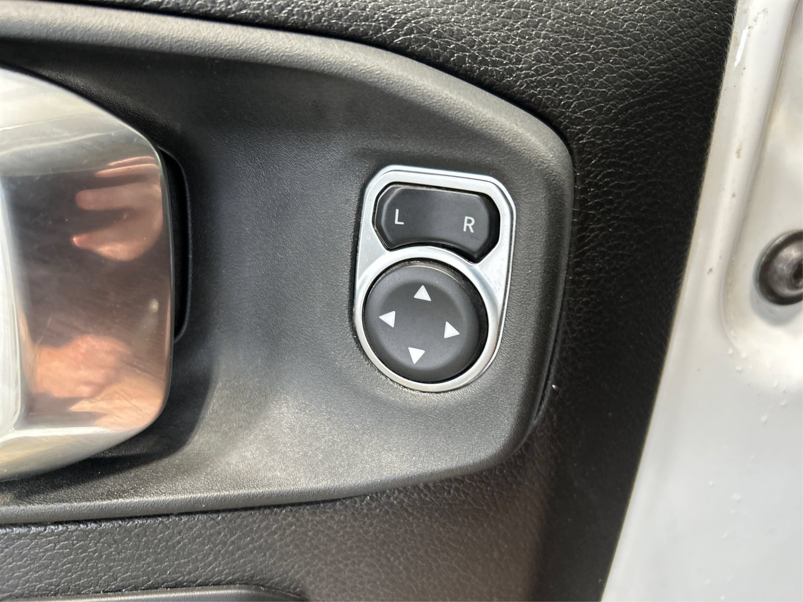 Used 2025 Jeep Gladiator Sport AWD/4WD image 30