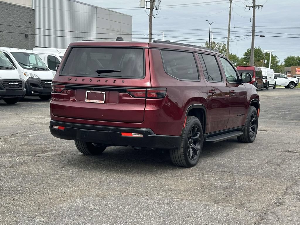 Used 2024 Jeep Wagoneer L Series II AWD/4WD image 4