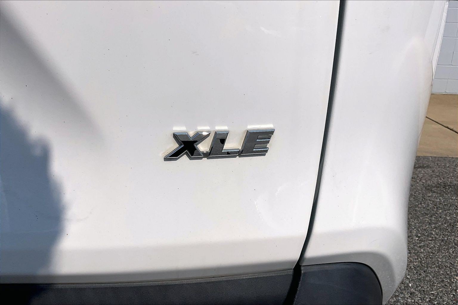 Used 2021 Toyota RAV4 XLE FWD image 10