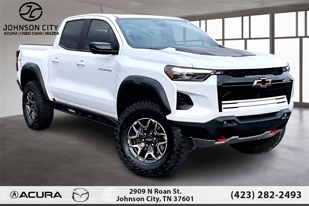 Used 2024 Chevrolet Colorado ZR2 w/ ZR2 Convenience Package III image 12