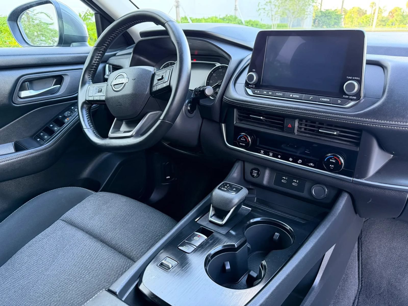 Used 2025 Nissan Rogue SV FWD image 20